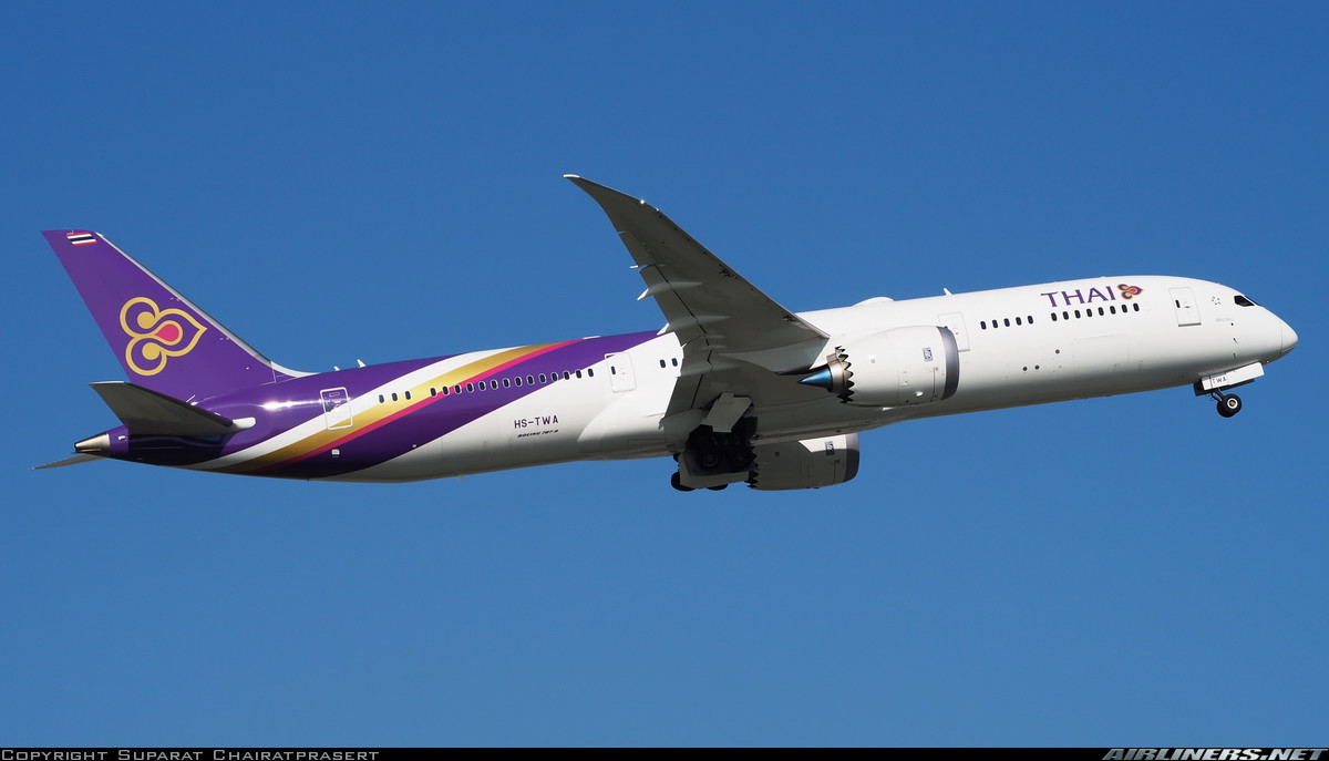 PH4THA1674 Thai Airways B787-9 Phoenix 1:400