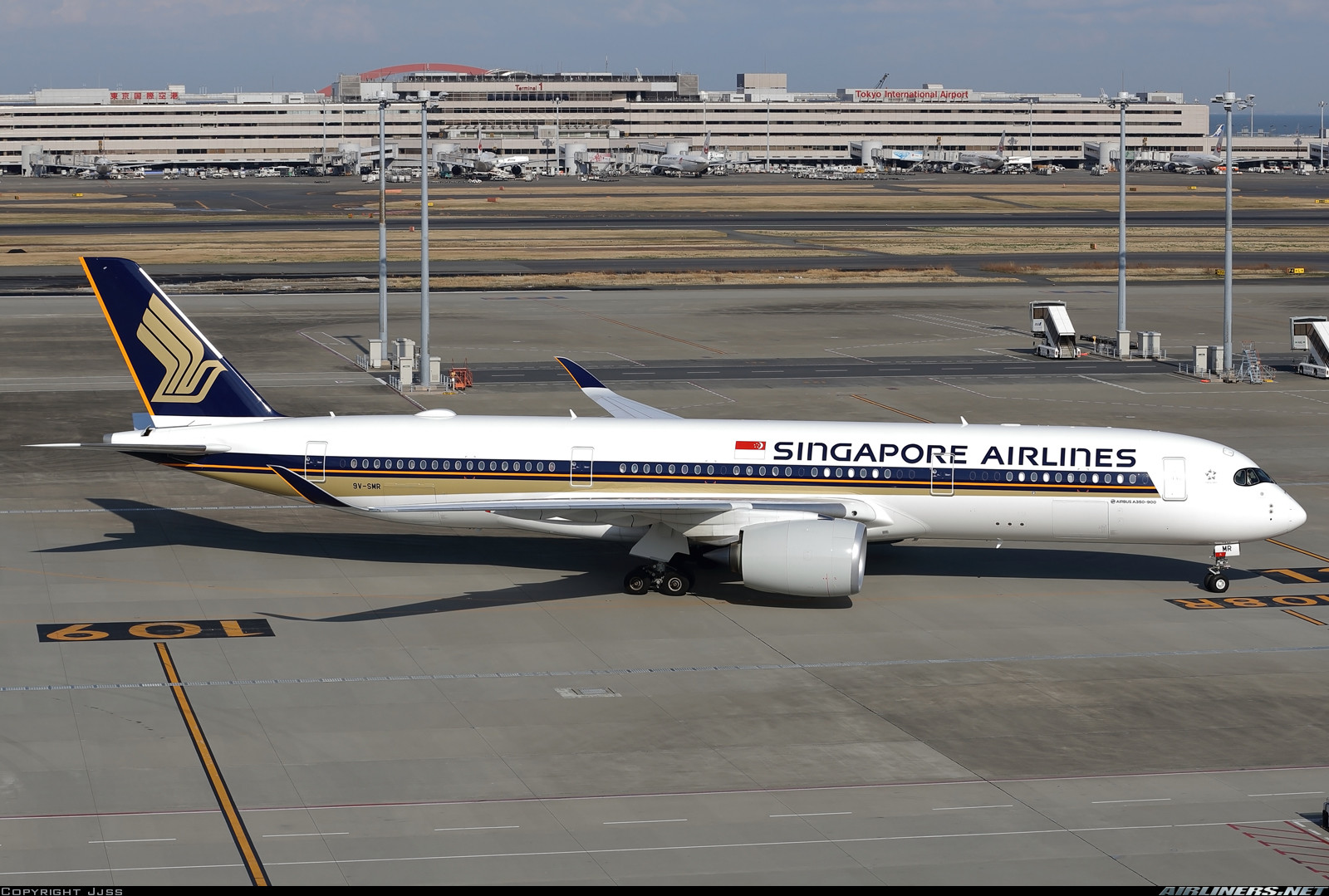 JC4SIA097 Singapore Airlines A350-900 JC Wings 1:400