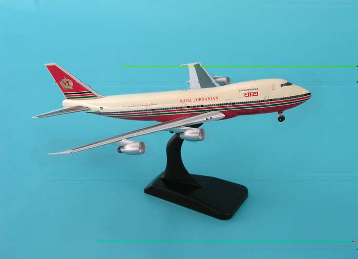 AV4742002 Royal Jordanian Airlines B747-200 Aviation400 1:400