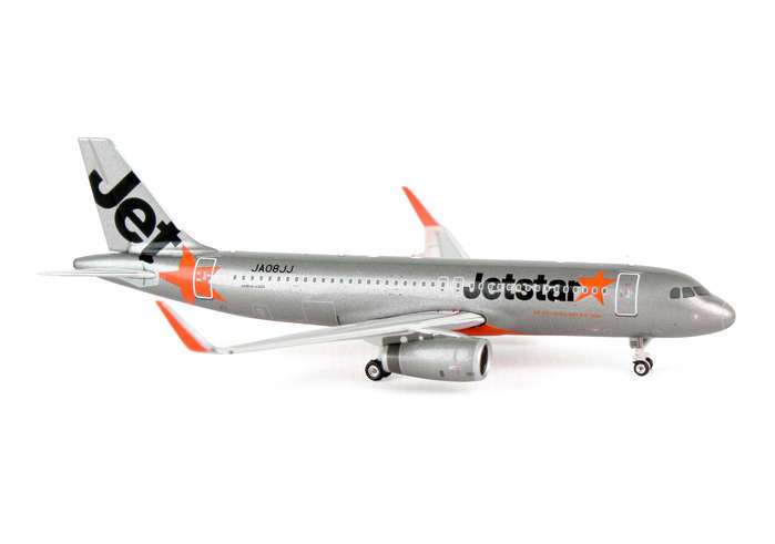 PH4JJP923 JetStar Japan A320-200 con Sharklets Phoenix 1:400