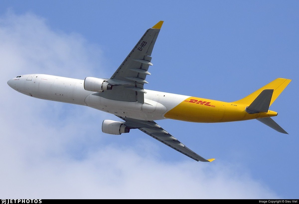 dhl-air_hong_kong_airbus_a330-300_p2f_ei-heb_jc_wings_jc4ahk427_scale_1-400